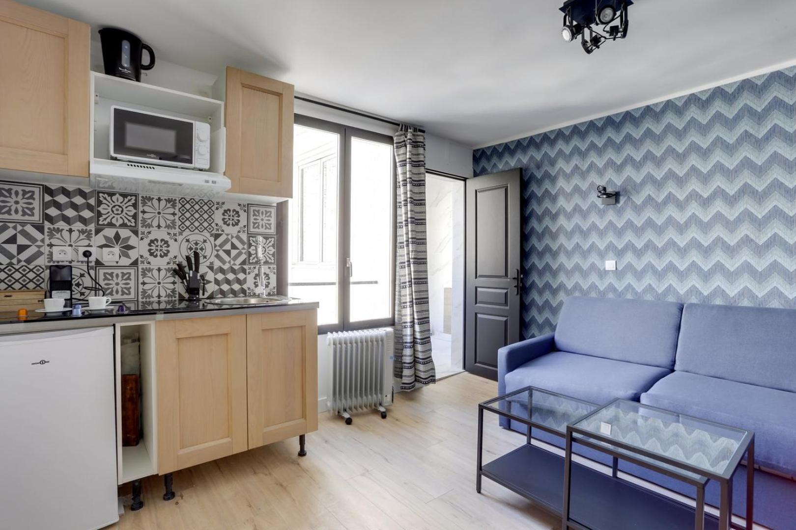 129 Haim - Superbe A Paris. Paris