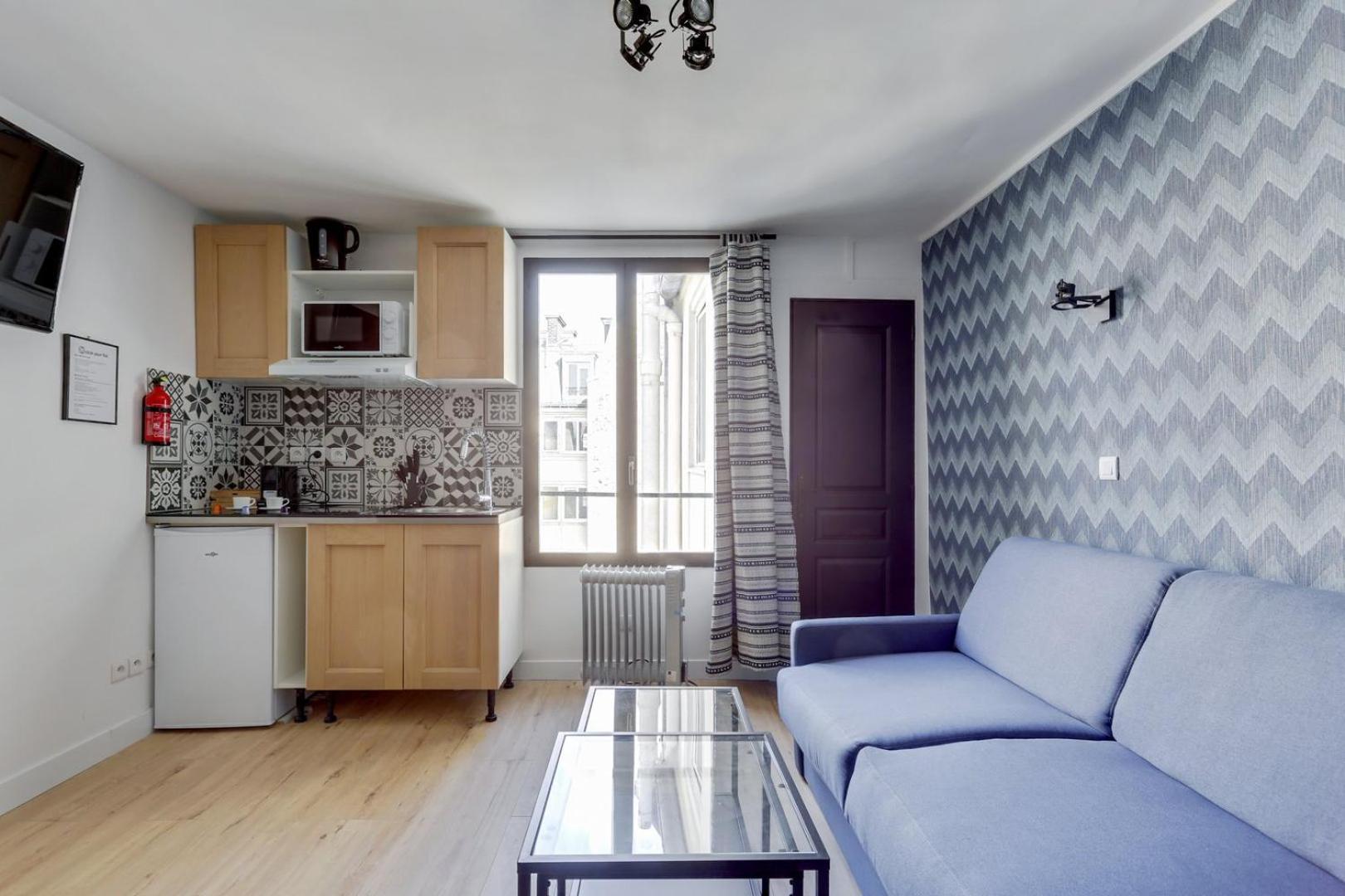 129 Haim - Superbe A Paris. *